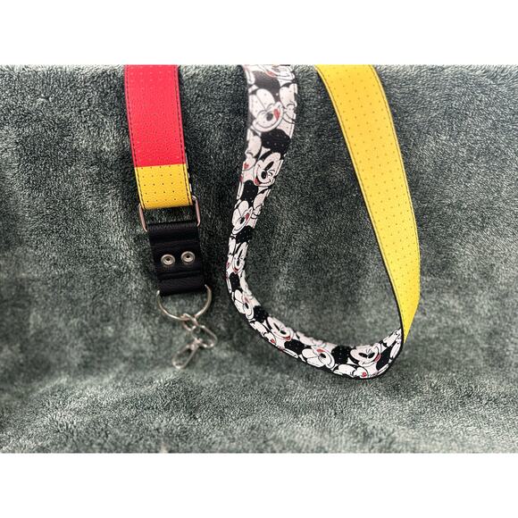 NEW- Disneyland official Pin Trading Lanyard/Bag Strap - Picture 7 of 7